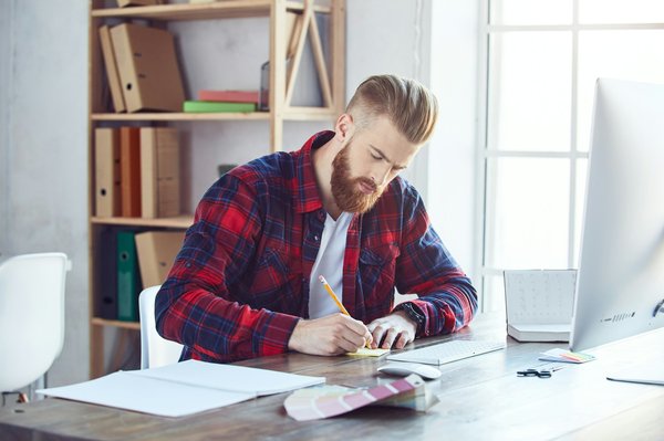 Le recours à une agence de rédaction offshore : utile ou pas ?